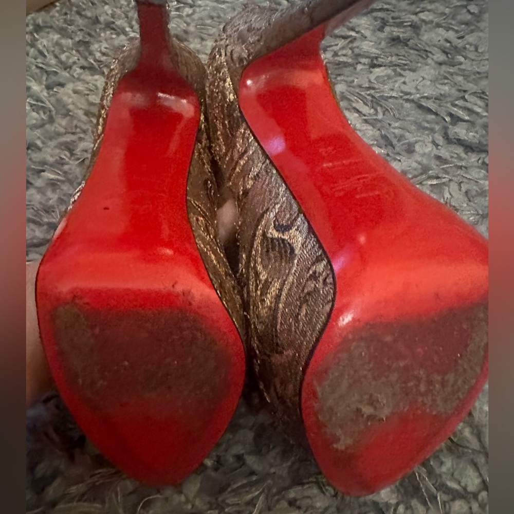 Christian Louboutin Gold Brocade Fabric Lady Peep-Toe - Picture 5 of 11